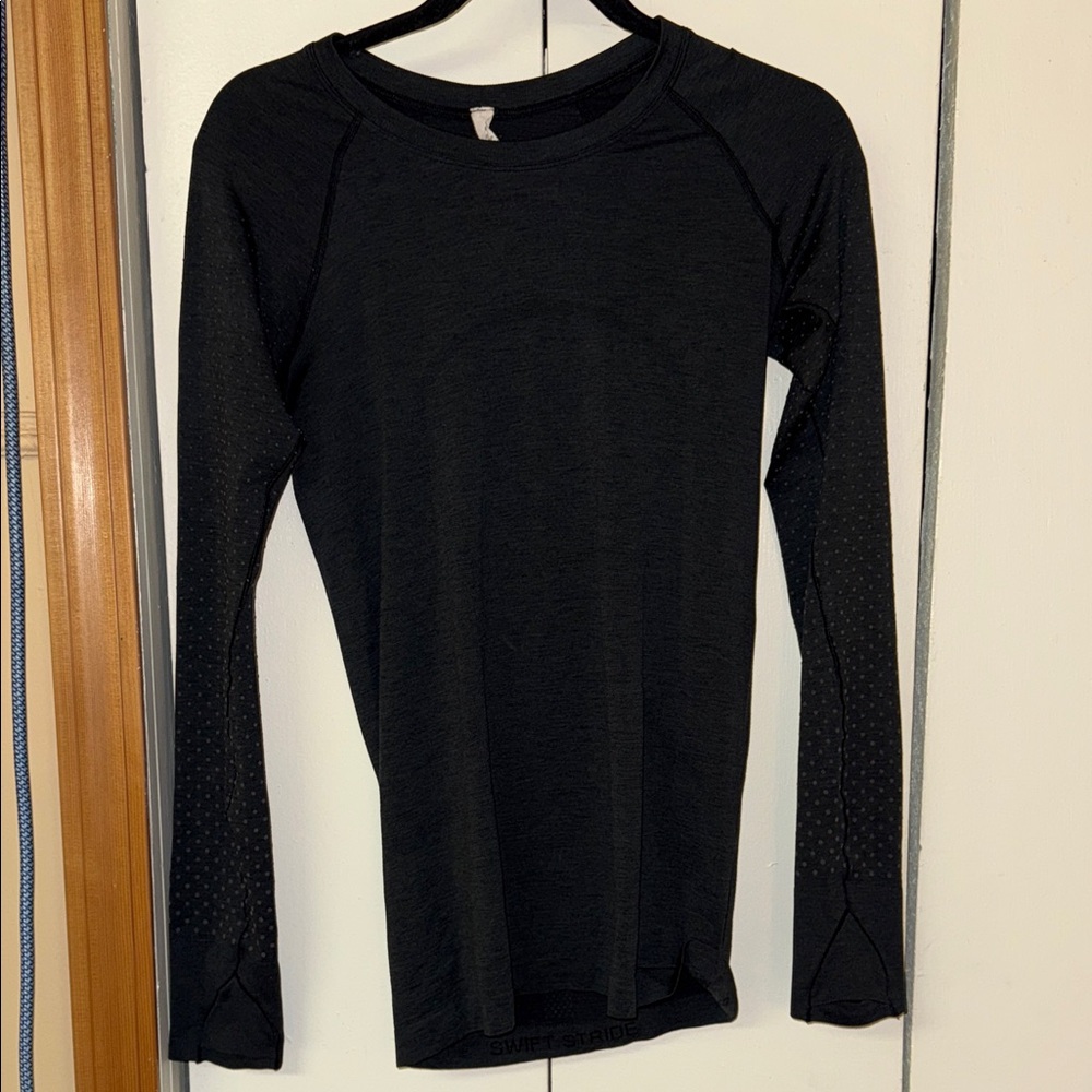 Women's LULU LEMON Black Long Sleeve Top